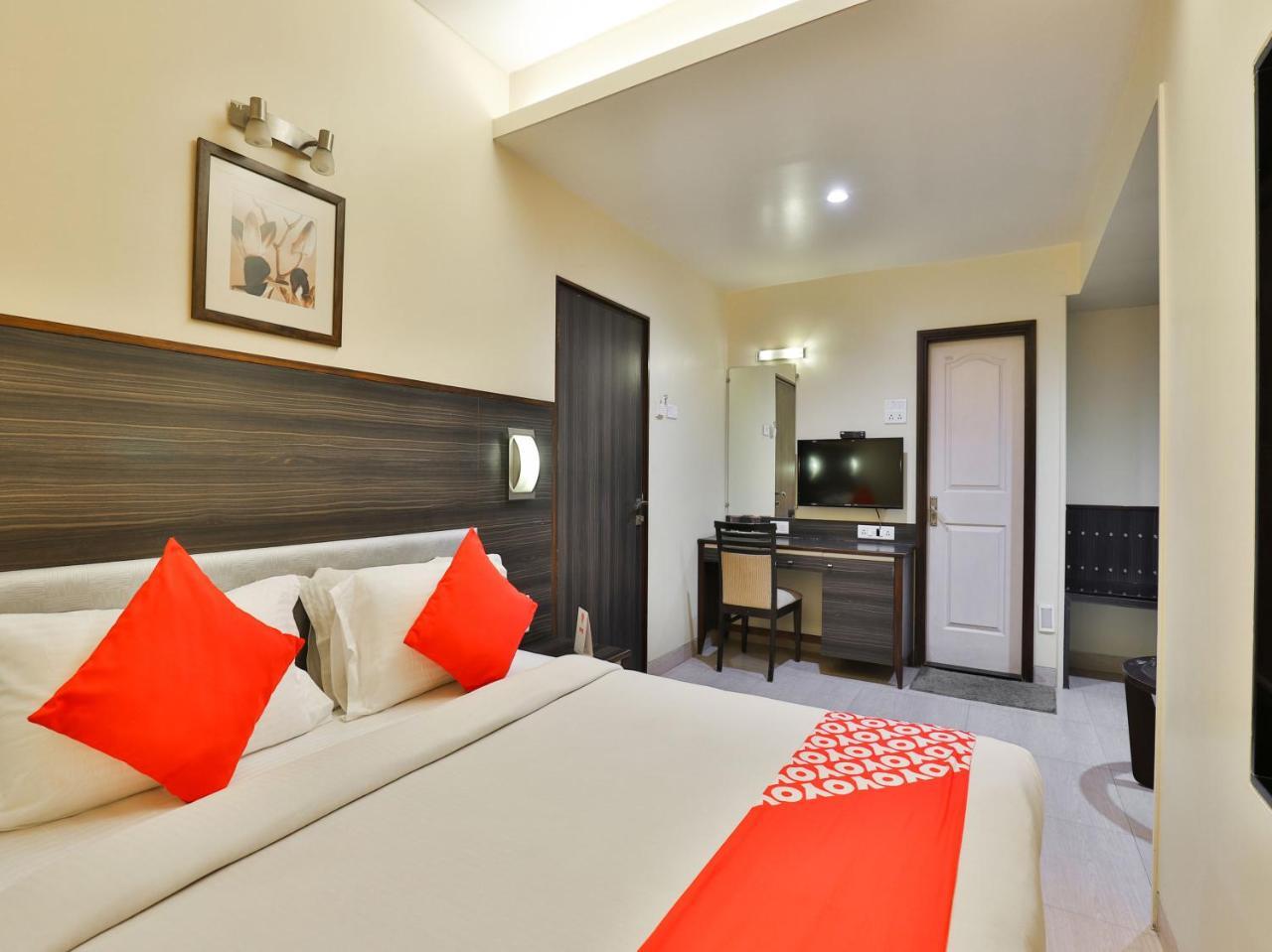 Oyo 17332 Hotel Nana'S Daman Exterior photo